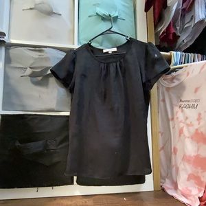 Black short sleeve shirt